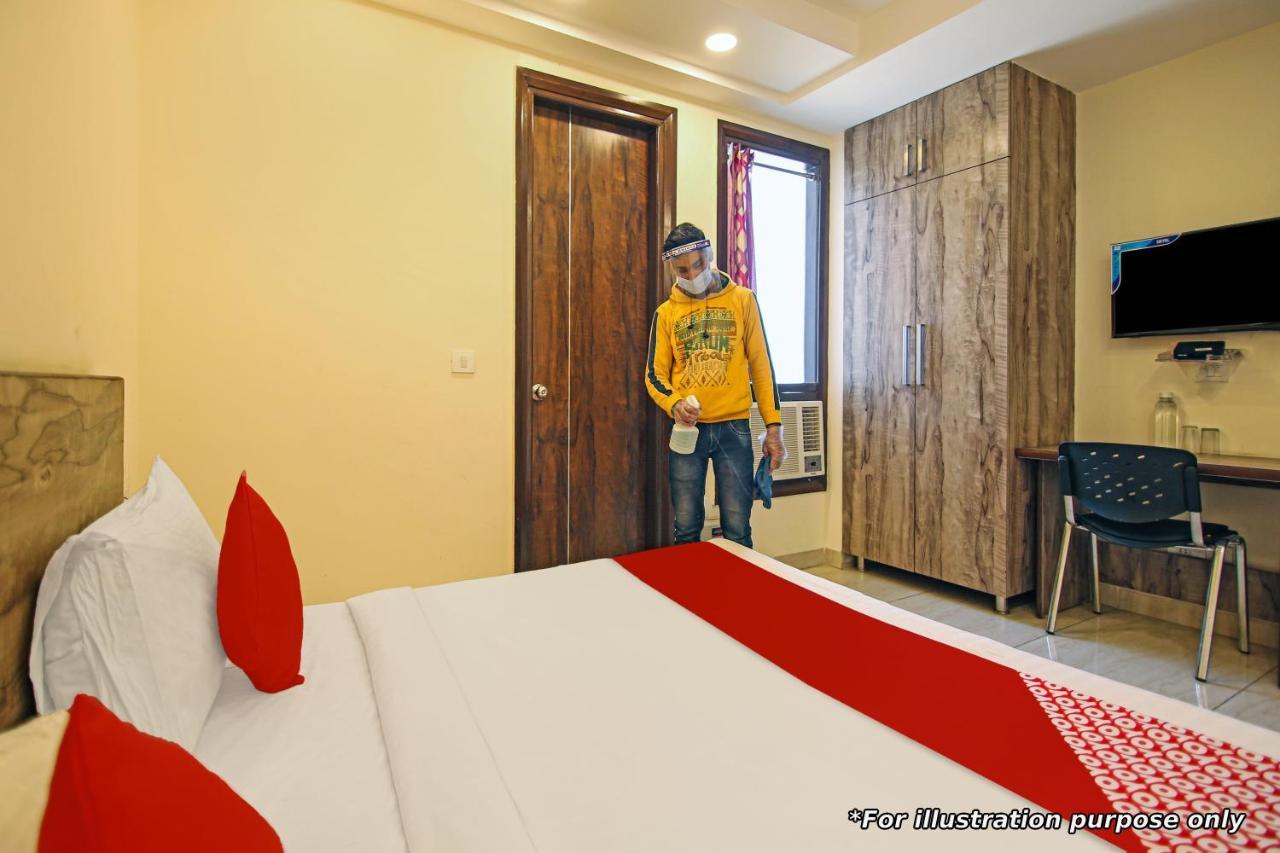 Oyo Flagship 81486 Hotel Mahalaxmi Guesthouse New Delhi Exterior photo
