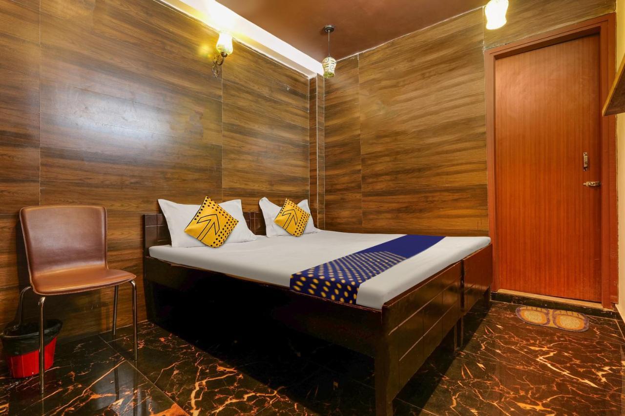 Oyo Flagship 81486 Hotel Mahalaxmi Guesthouse New Delhi Exterior photo