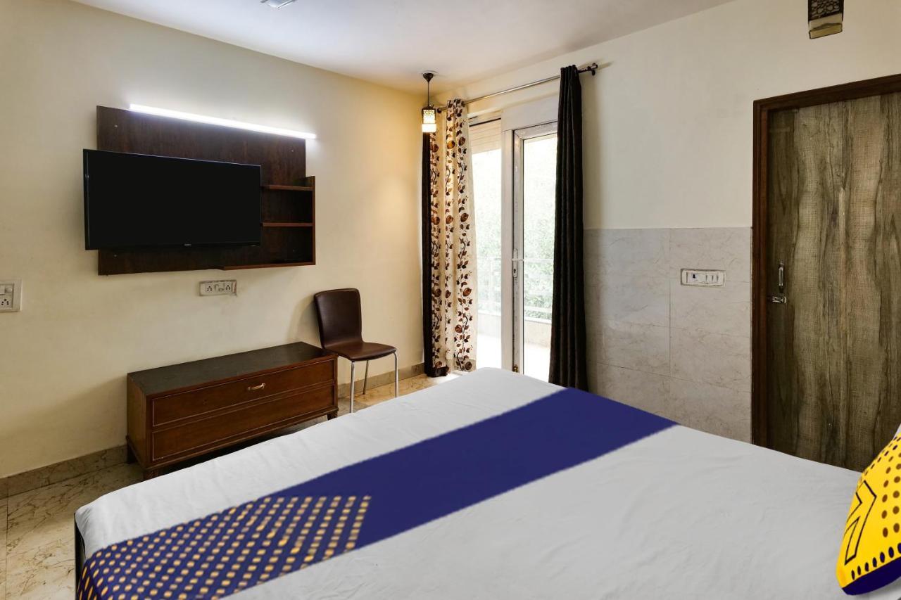 Oyo Flagship 81486 Hotel Mahalaxmi Guesthouse New Delhi Exterior photo